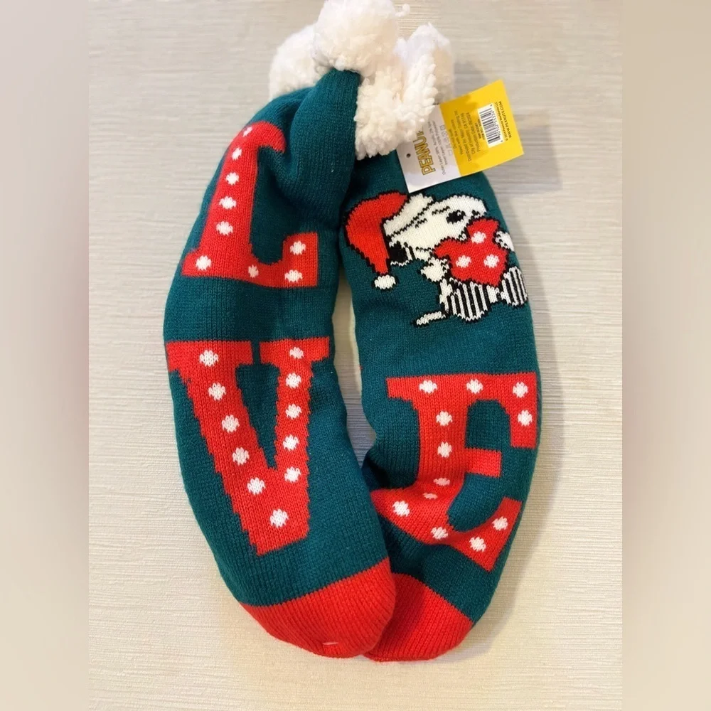 Peanuts Snoopy Sherpa-Lined Christmas Socks Cozy Plush Holiday Loungewear Gift
